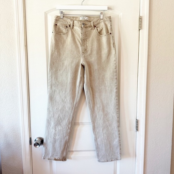 ABERCROMBIE & FITCH The 90’s Straight Ultra High Rise Jeans In Oat - Picture 3 of 12